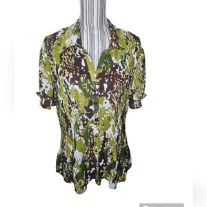 Dressbarn women's green multi crinkled material short-sleeved top size 1X